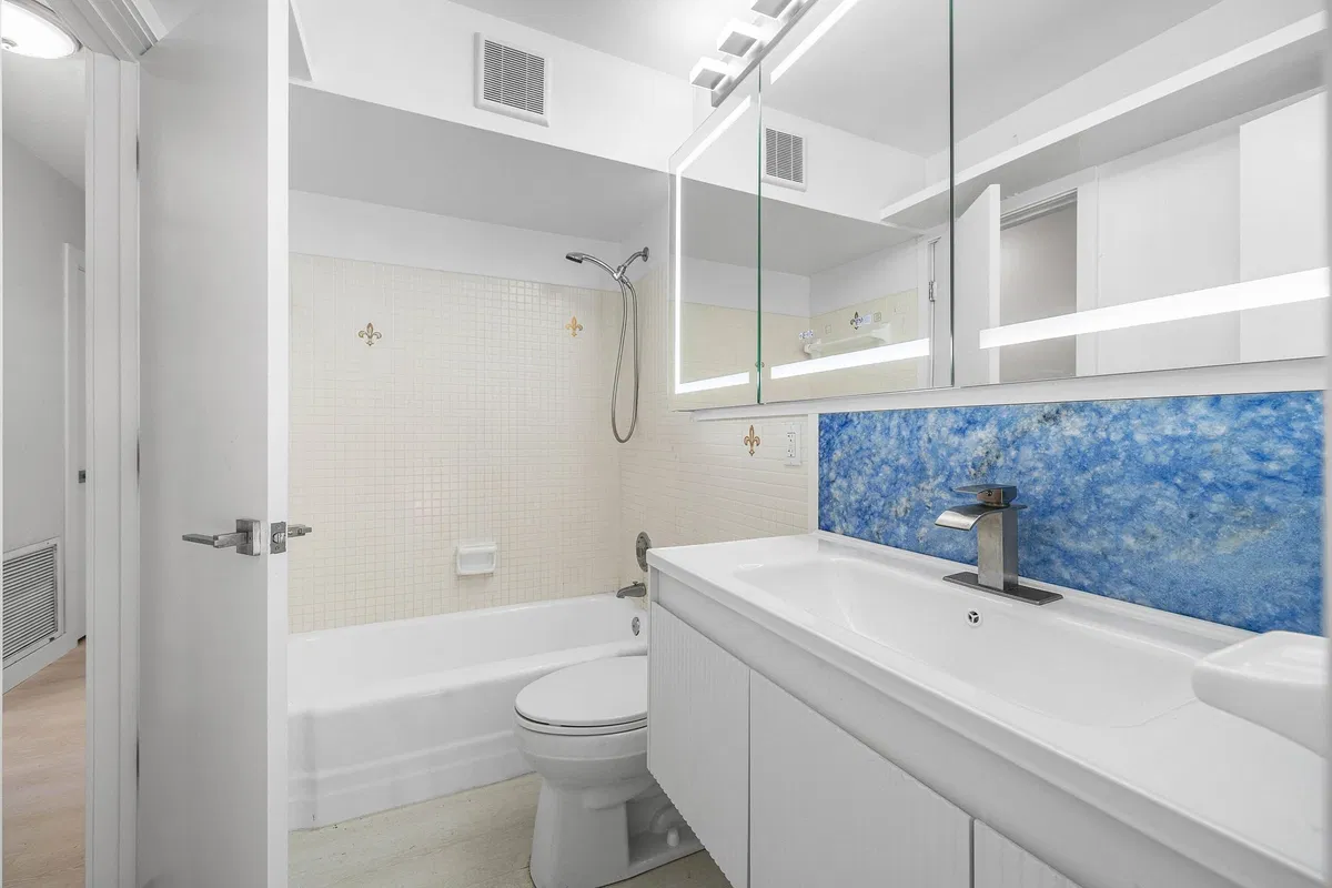 Residence photo 34