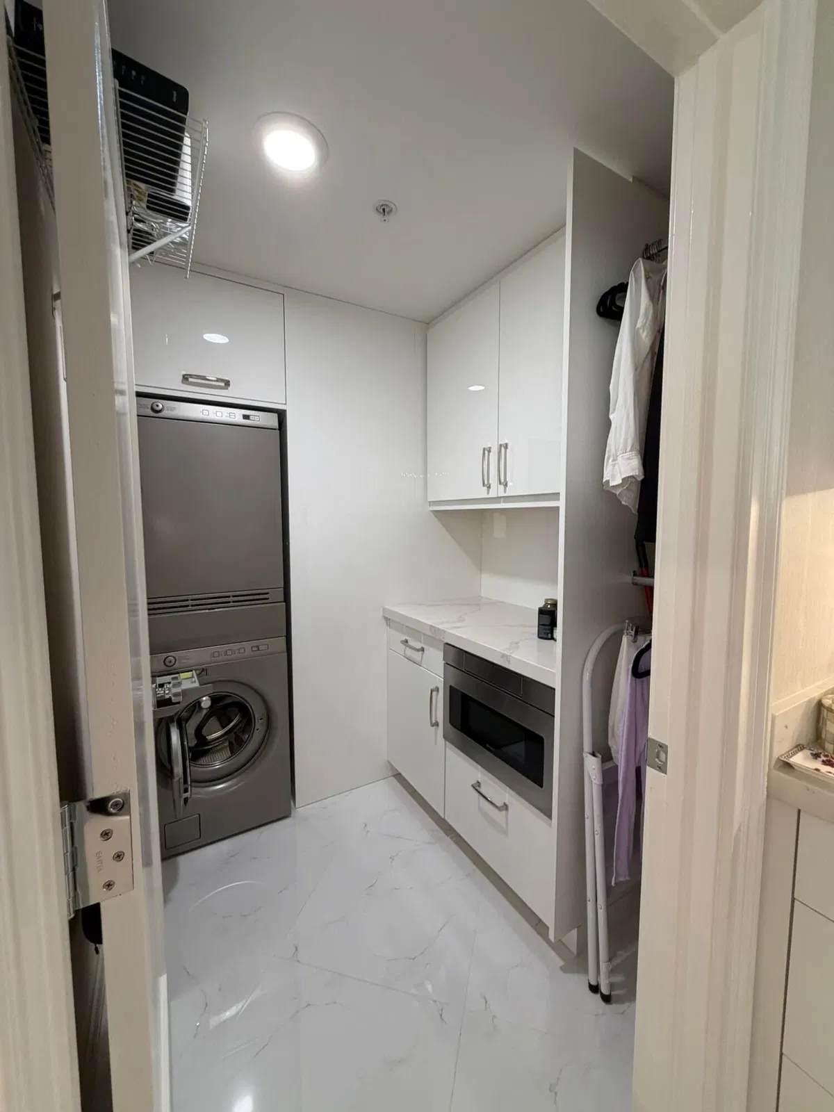 One City Plaza Unit 1508 photo 22