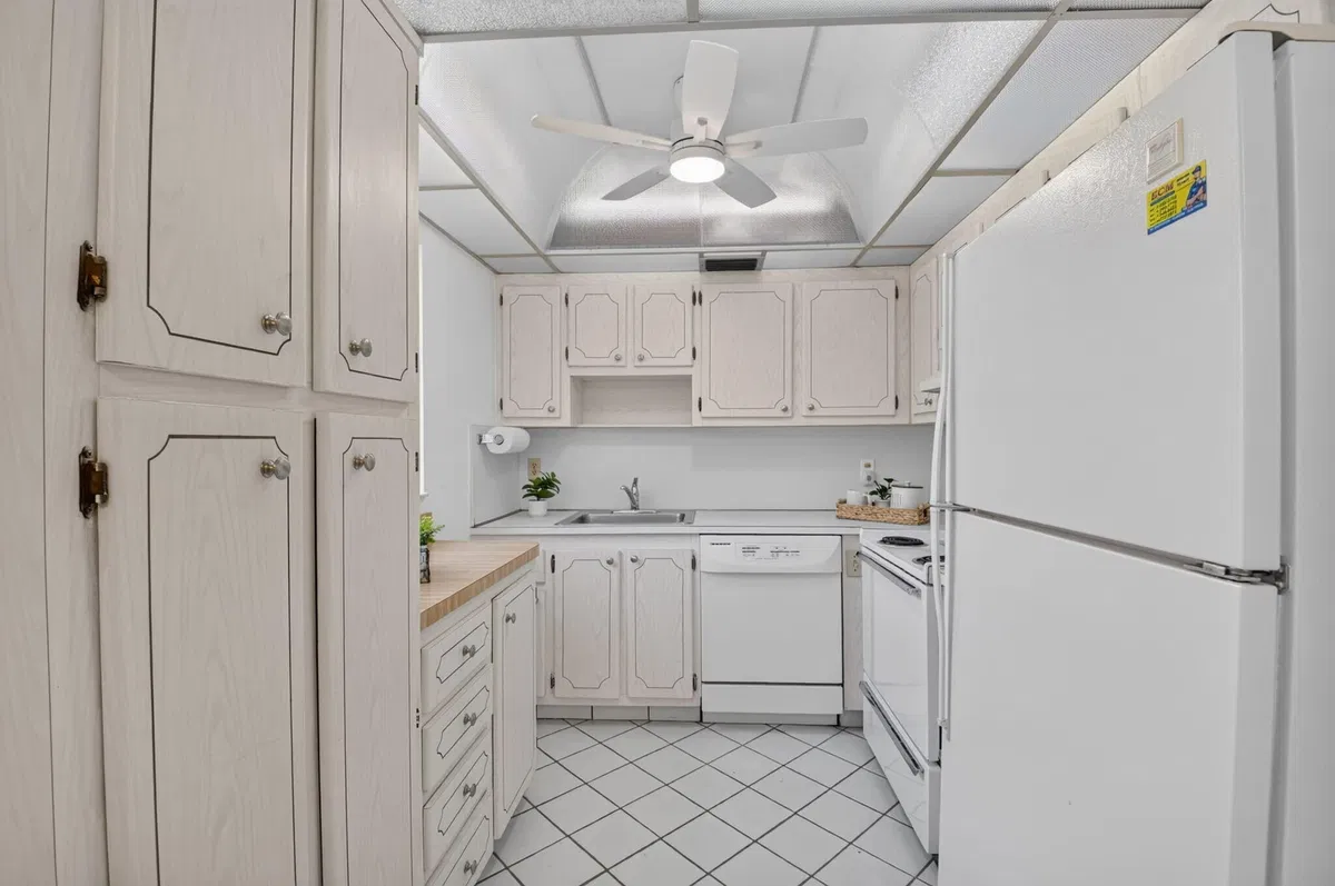  Unit 436 photo 7