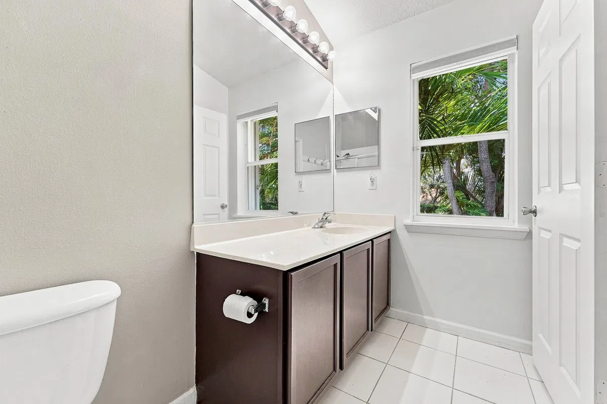 Residence photo 25