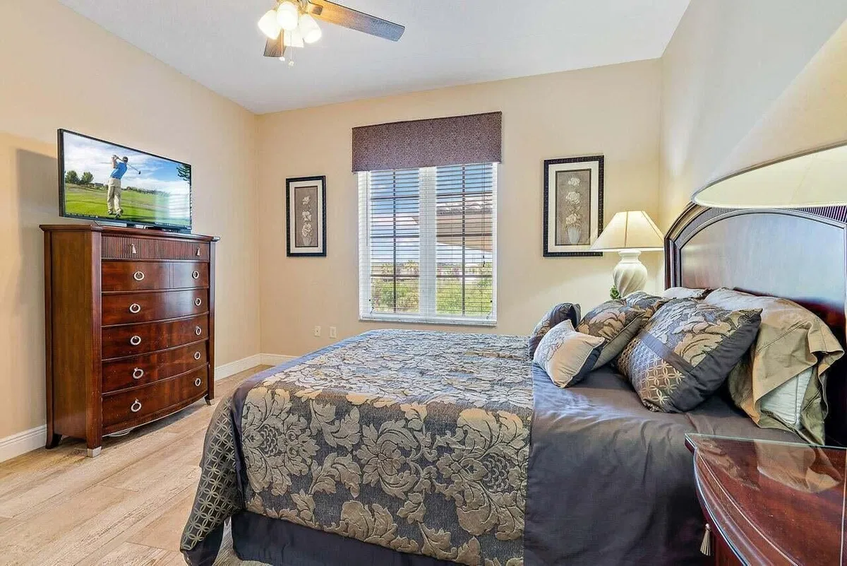Town Center Jupiter Unit 425 photo 7