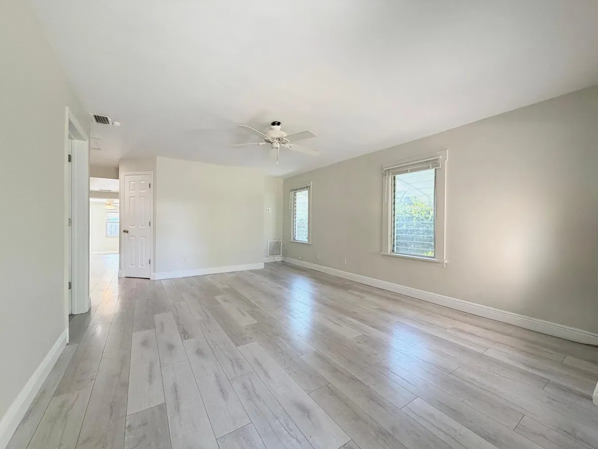Residence photo 43