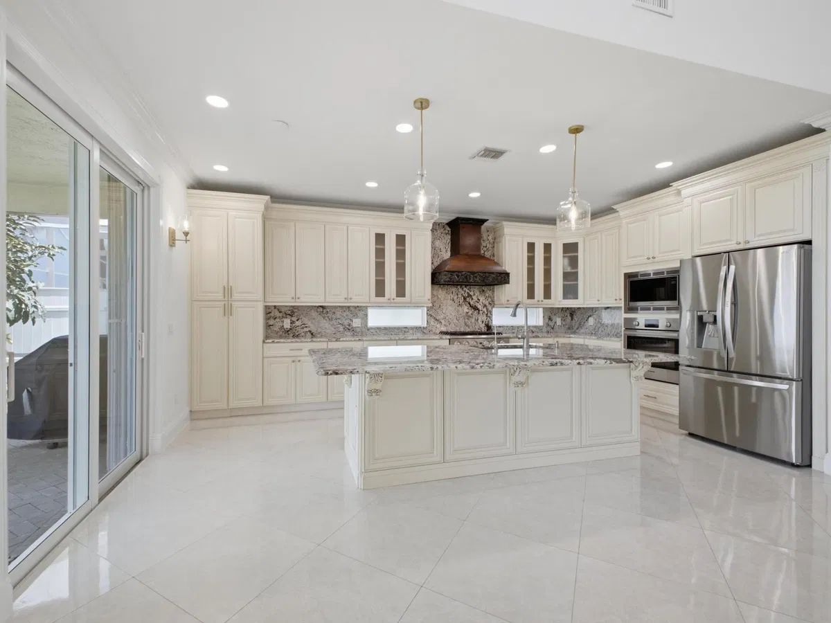 Residence photo 19