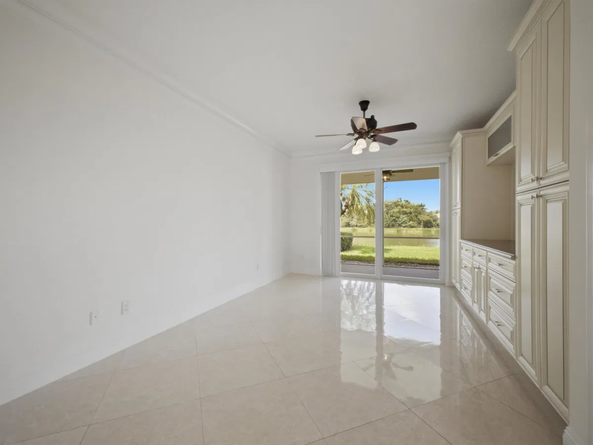 Residence photo 28