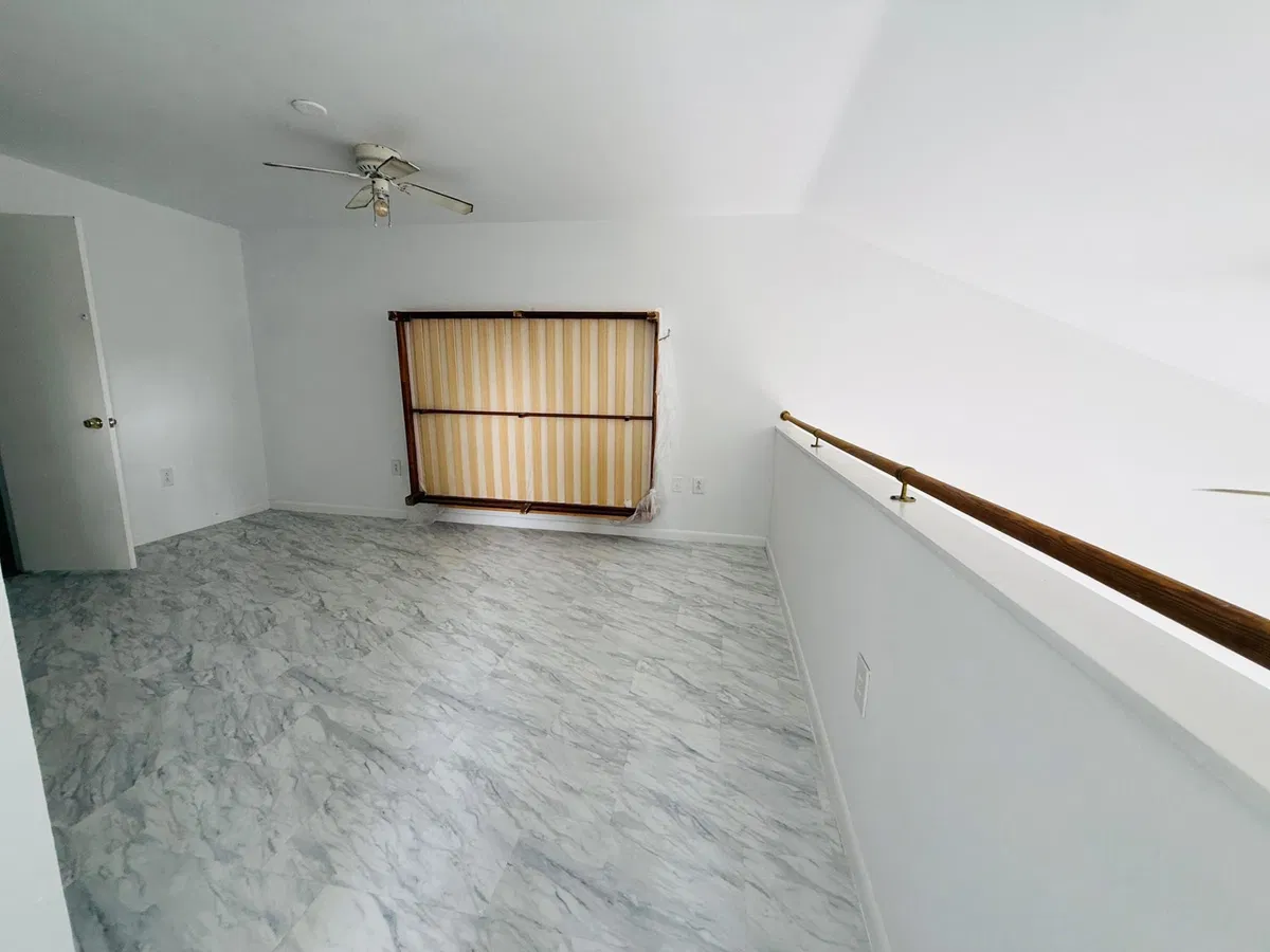 Unit 1706 photo 16