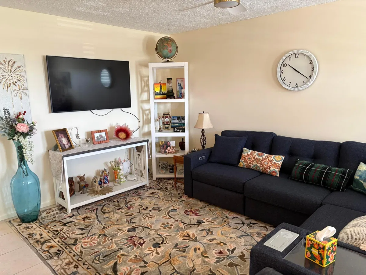  Residence photo 7