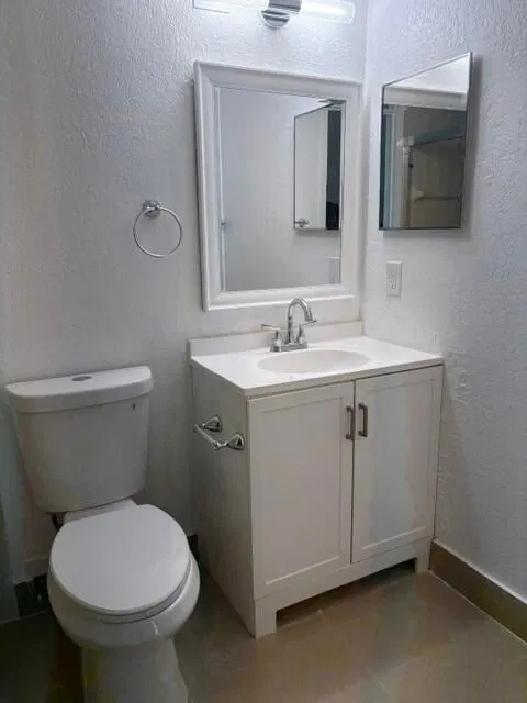 Unit F-230 photo 10