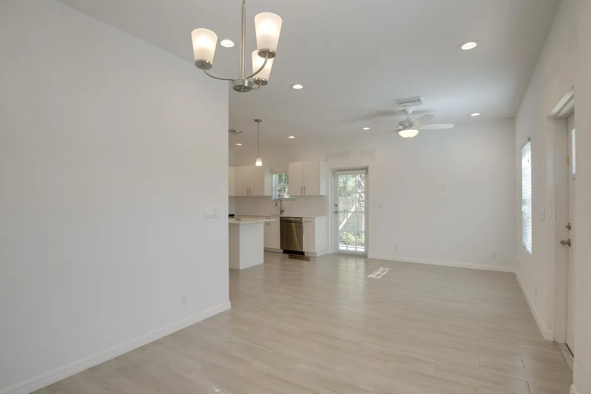 Residence photo 4