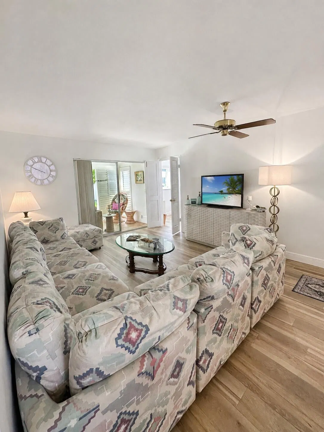 Unit 105 photo 4