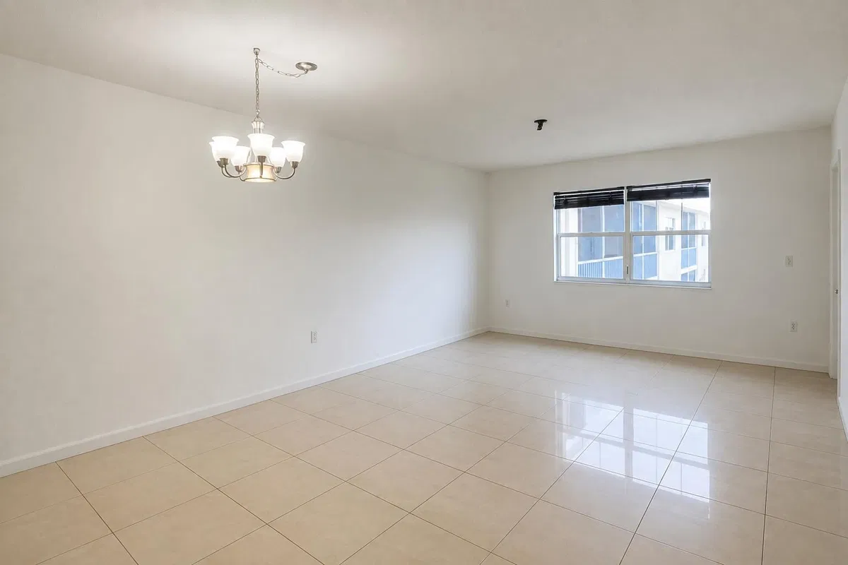 Unit 1434 photo 13