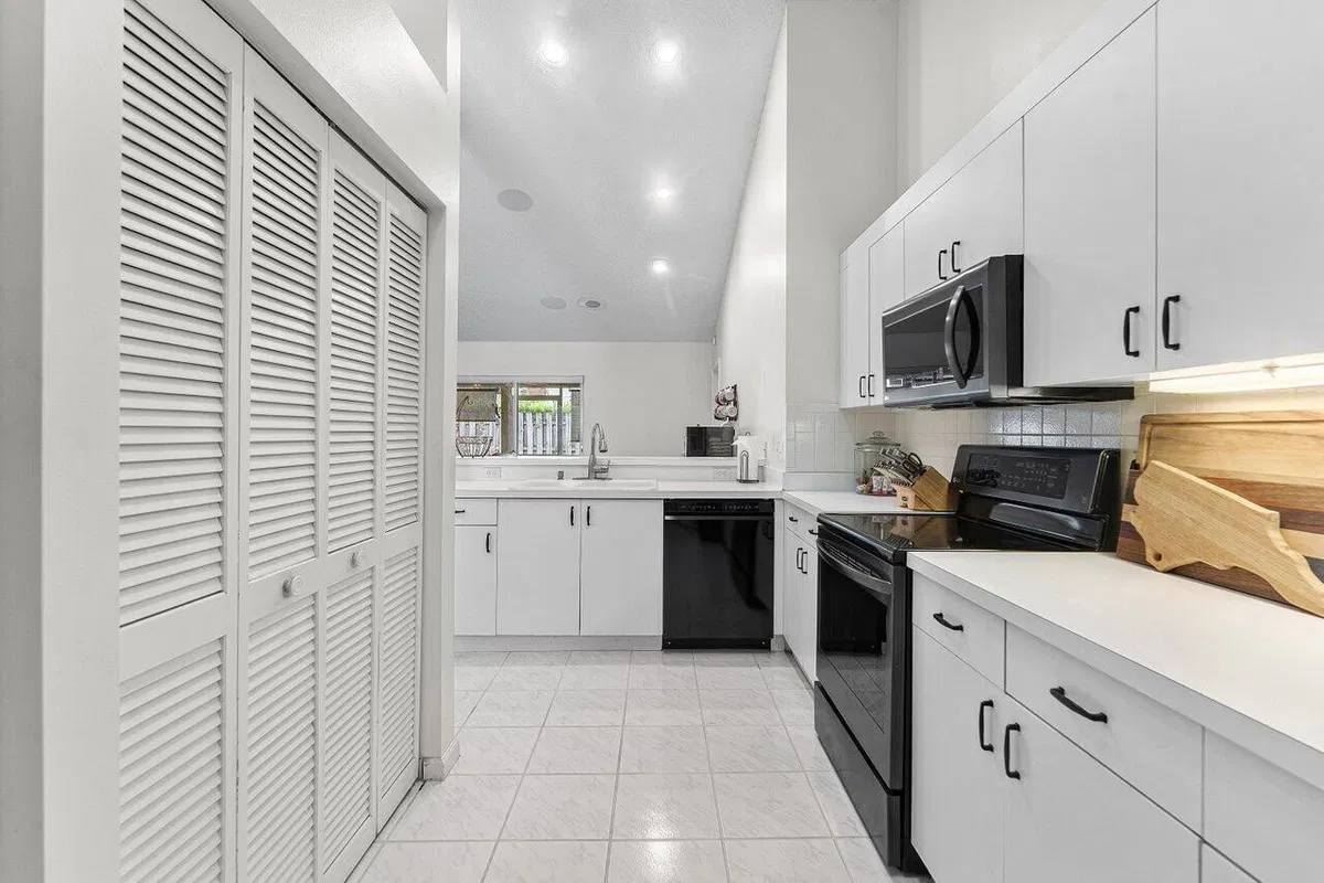  Residence photo 37