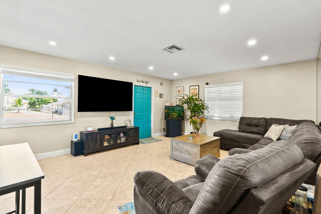Residence photo 4