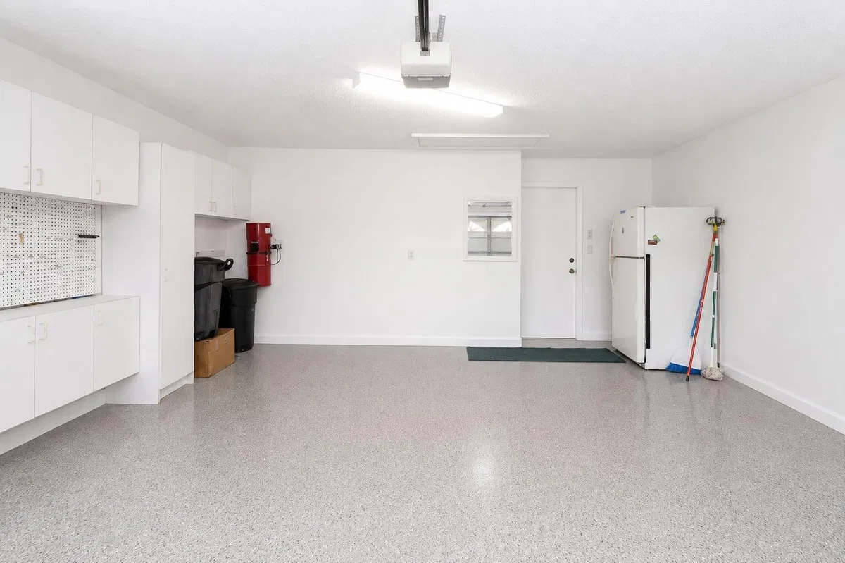 Residence photo 25
