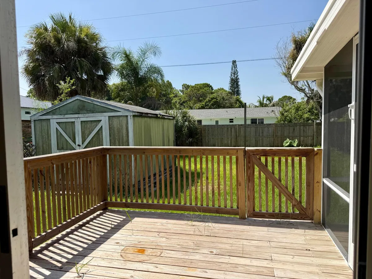 Residence photo 19