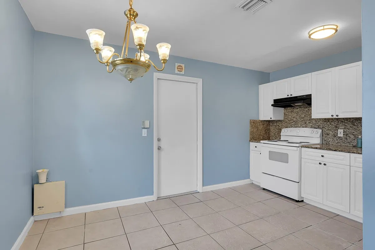 Residence photo 4