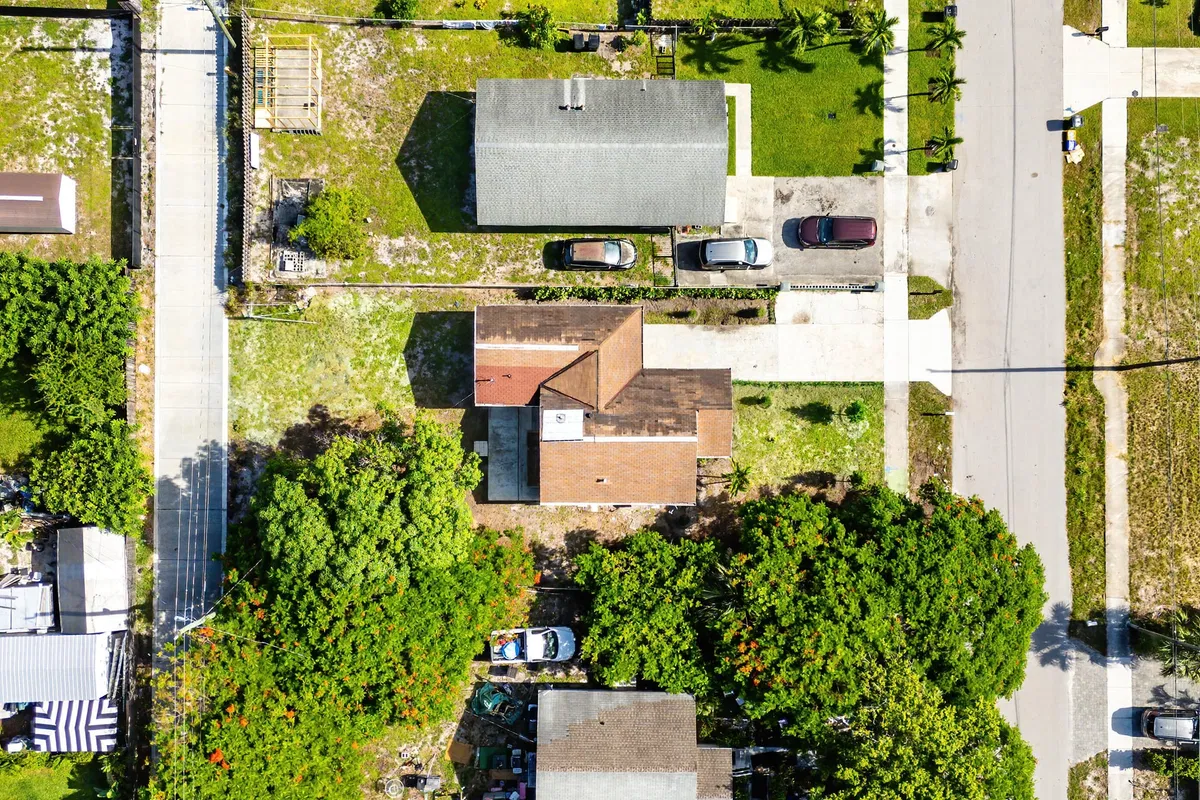  Residence photo 25