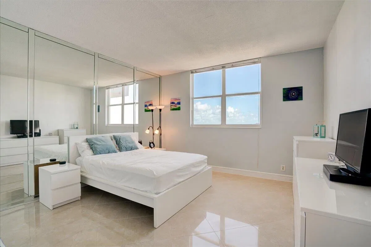 The Patrician of Palm Beach Unit 806 photo 16