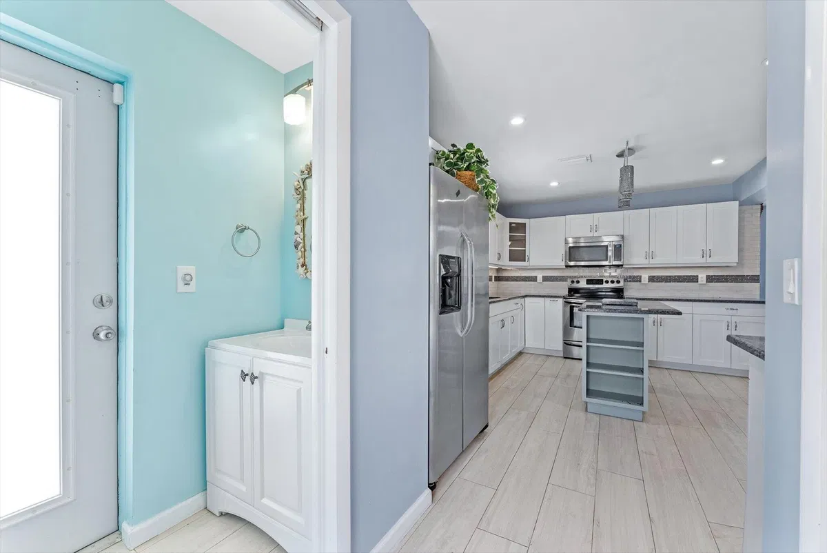 West Palm Beach Residence photo 25
