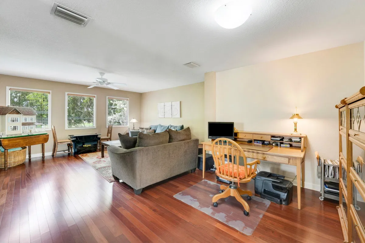 Residence photo 13