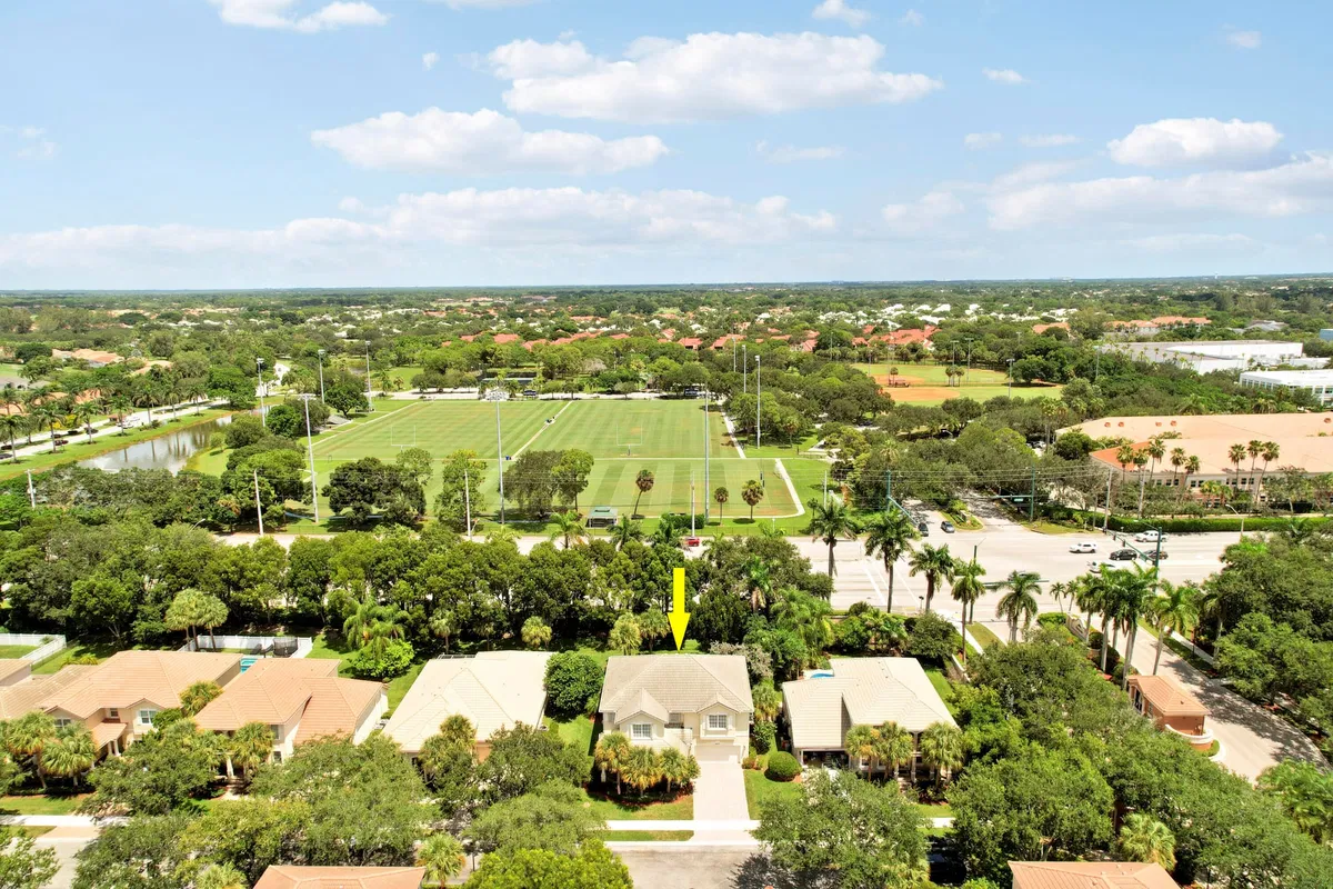 Residence photo 37