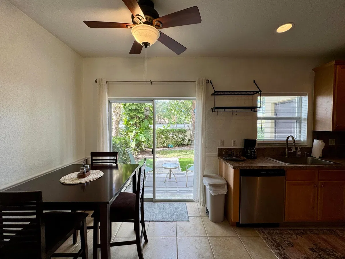 Residence photo 4