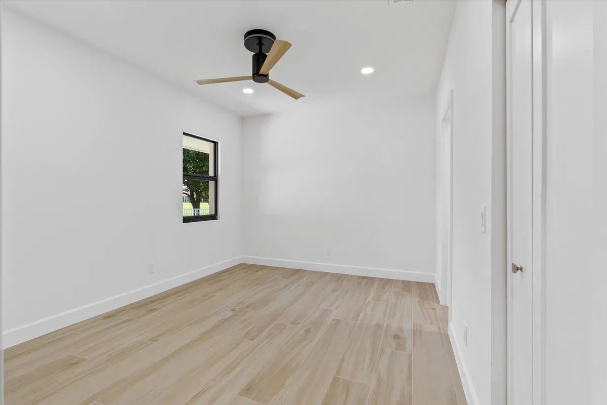 Residence photo 22