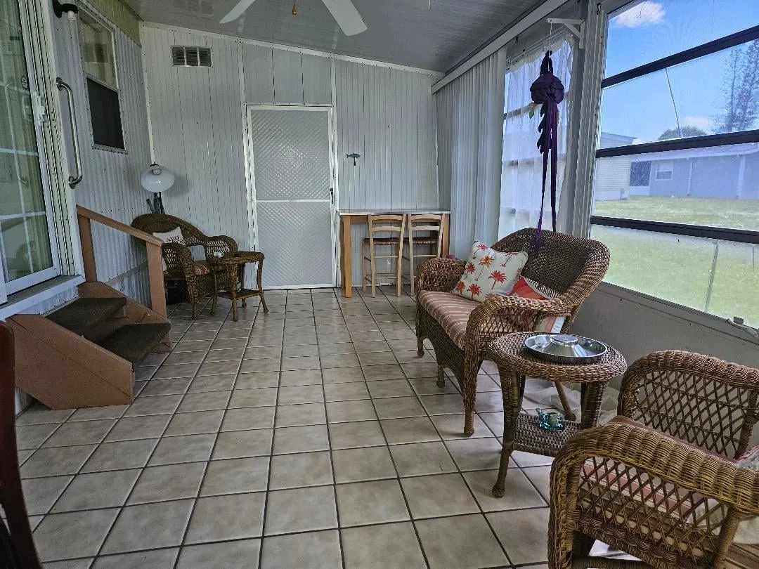 Residence photo 22