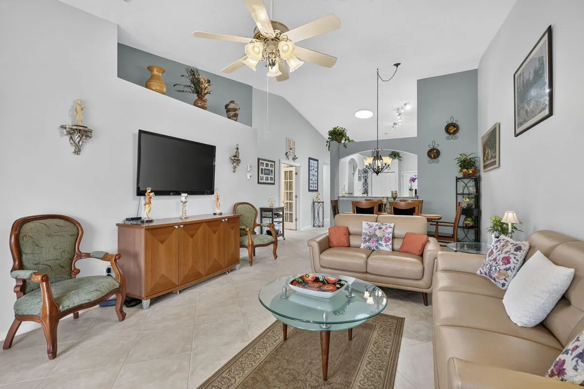Residence photo 19
