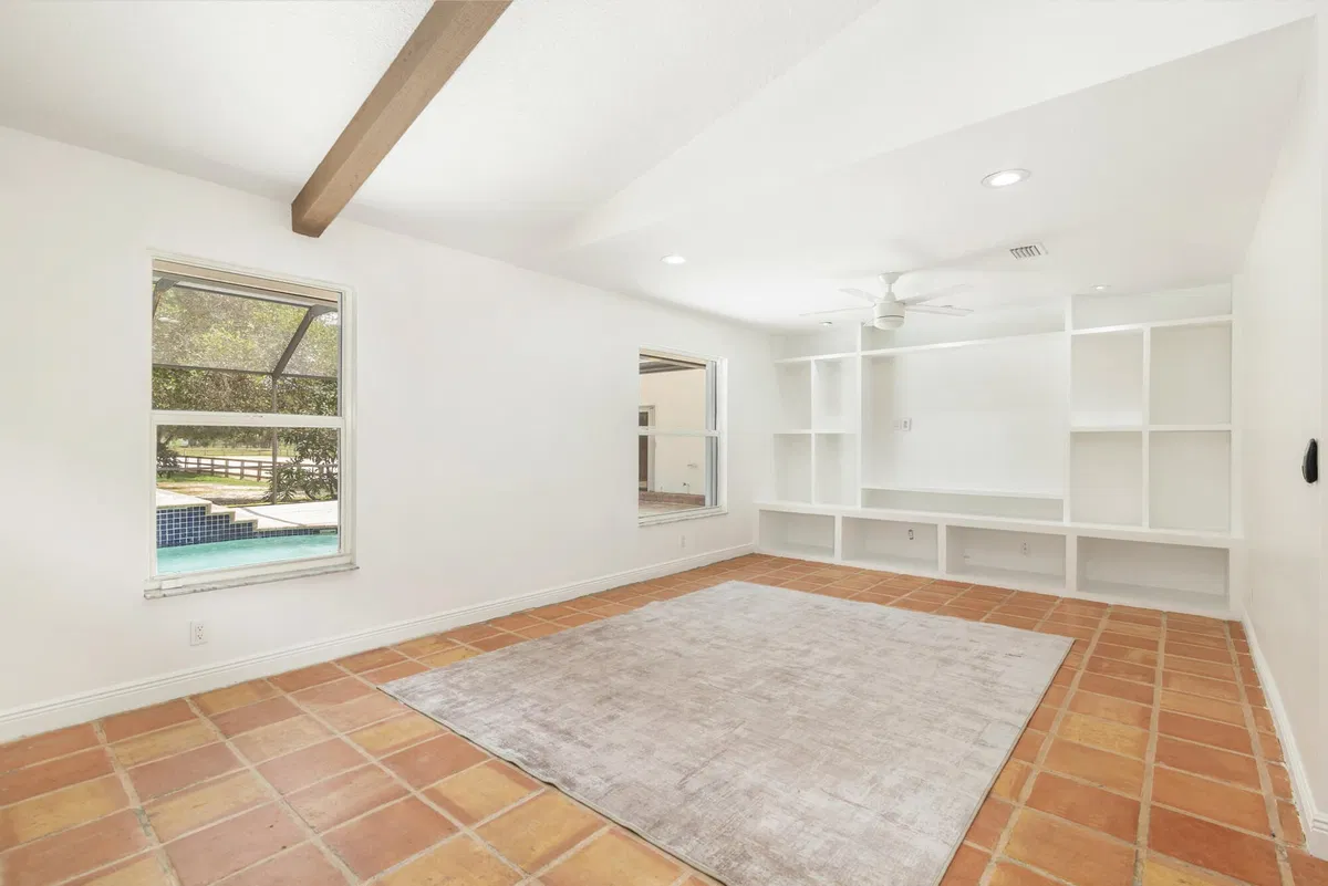  Residence photo 10