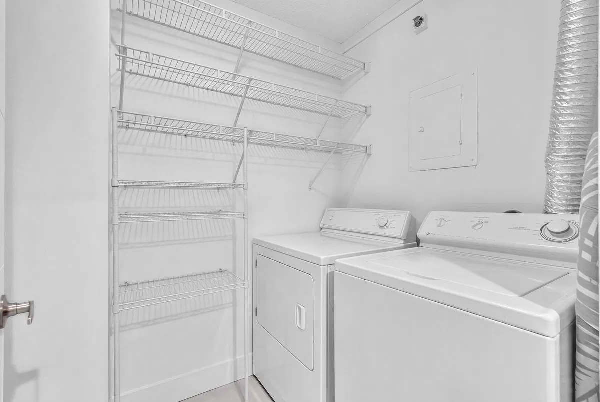 Unit Apt 106 photo 43