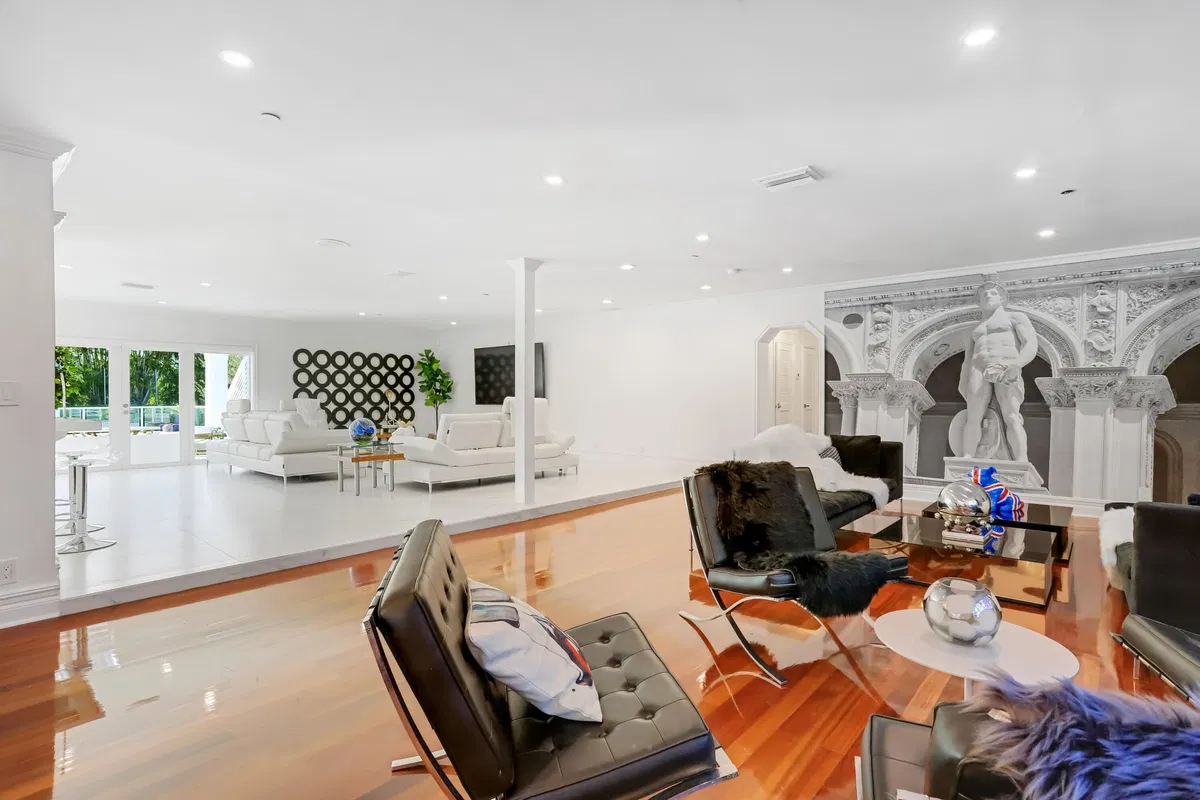 Residence photo 19
