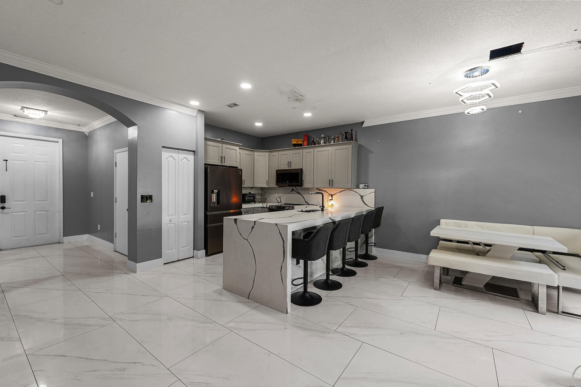Residence photo 4