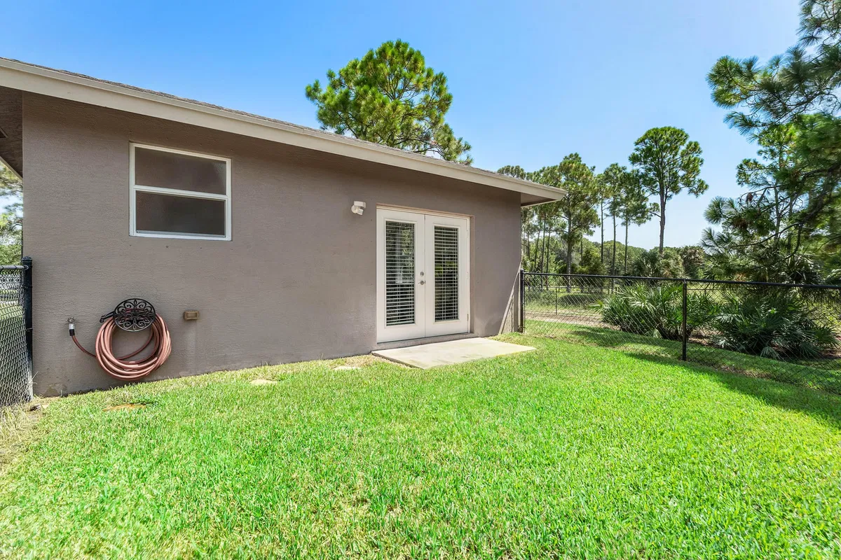  Residence photo 37