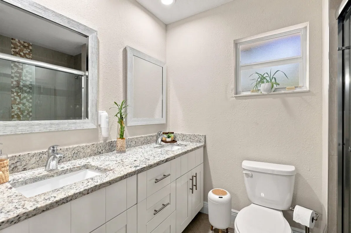 Residence photo 22