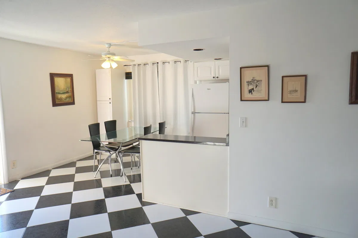  Residence photo 7