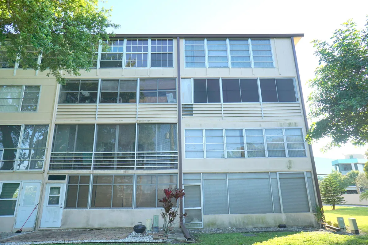  Residence photo 34