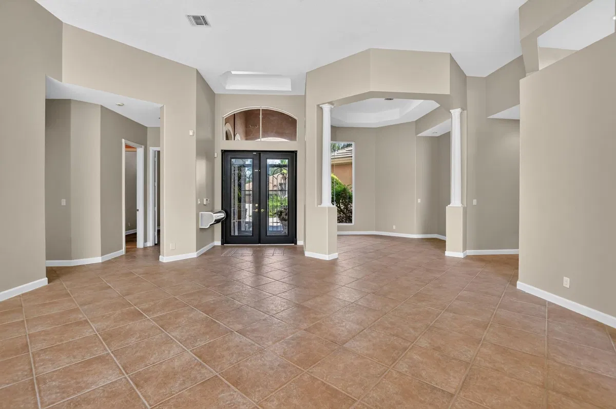 Residence photo 16