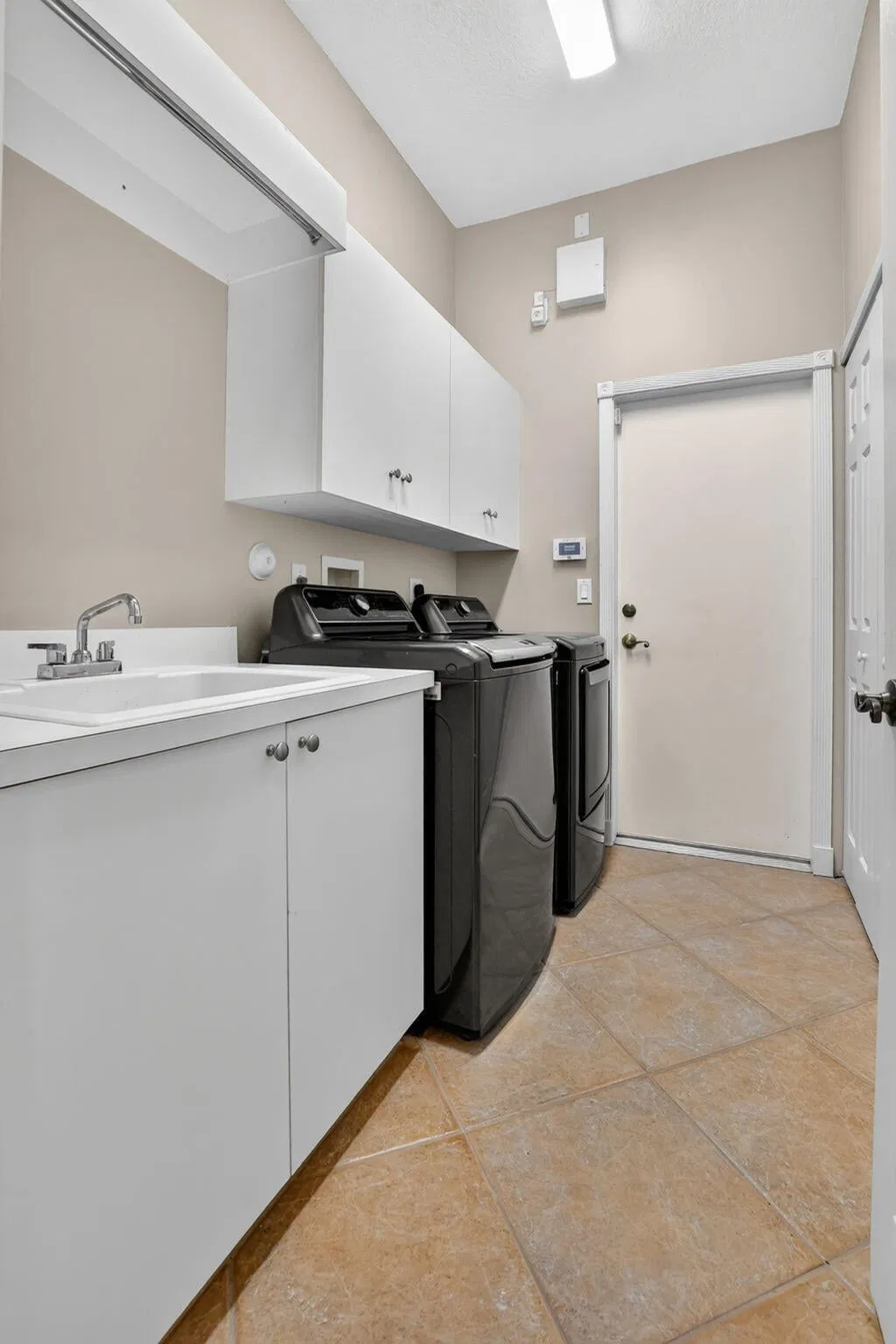 Residence photo 73