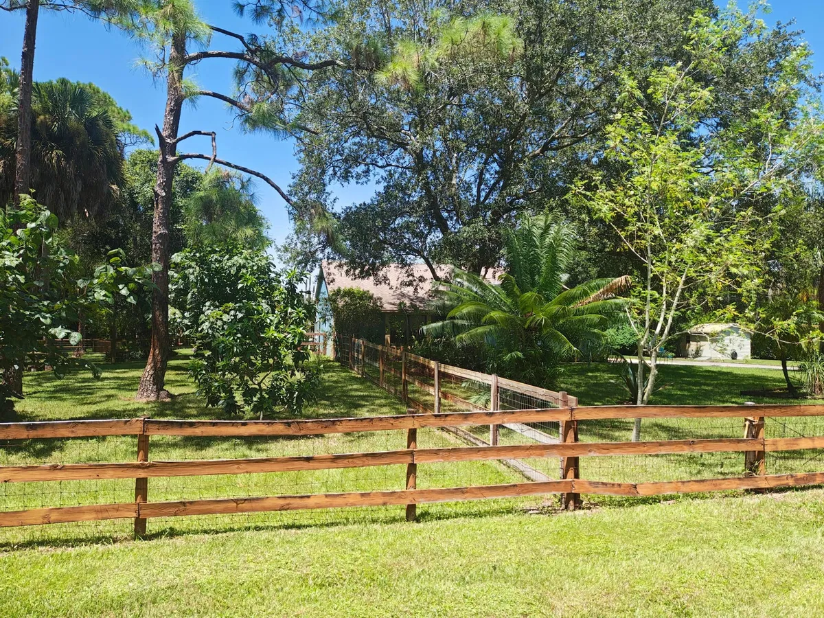 Residence photo 31
