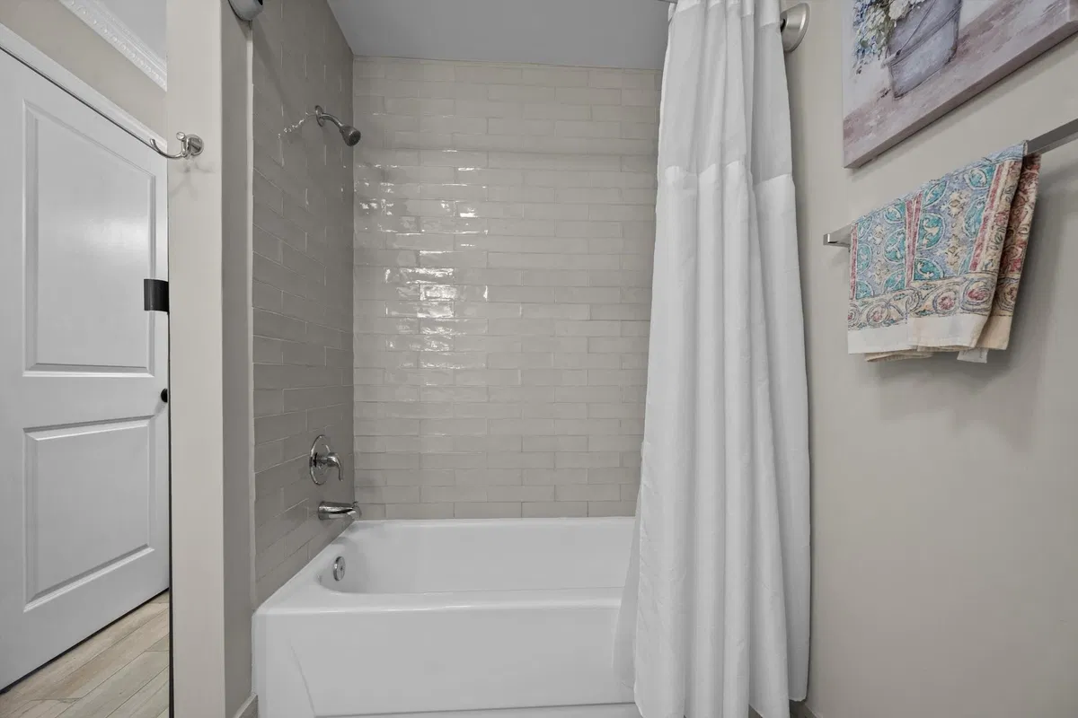 Residence photo 25