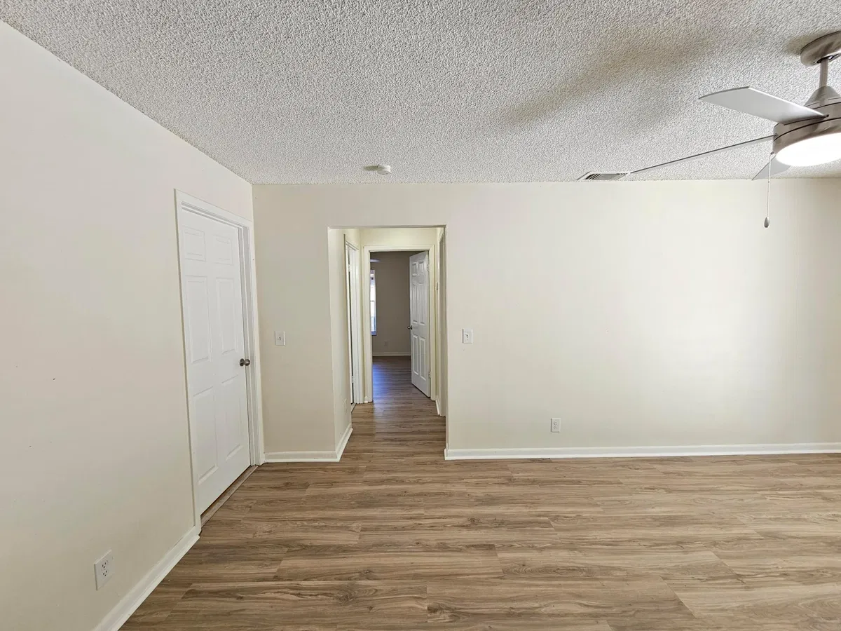 Residence photo 16