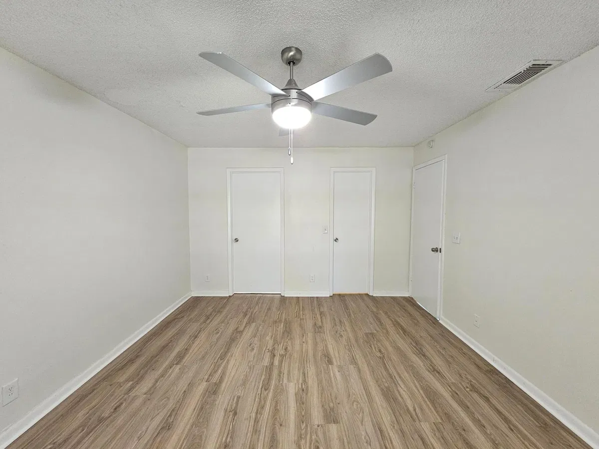 Residence photo 19