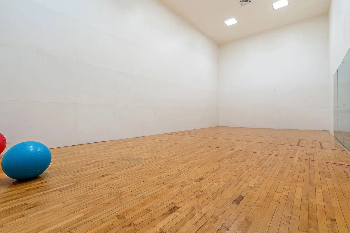 Unit 106 photo 52