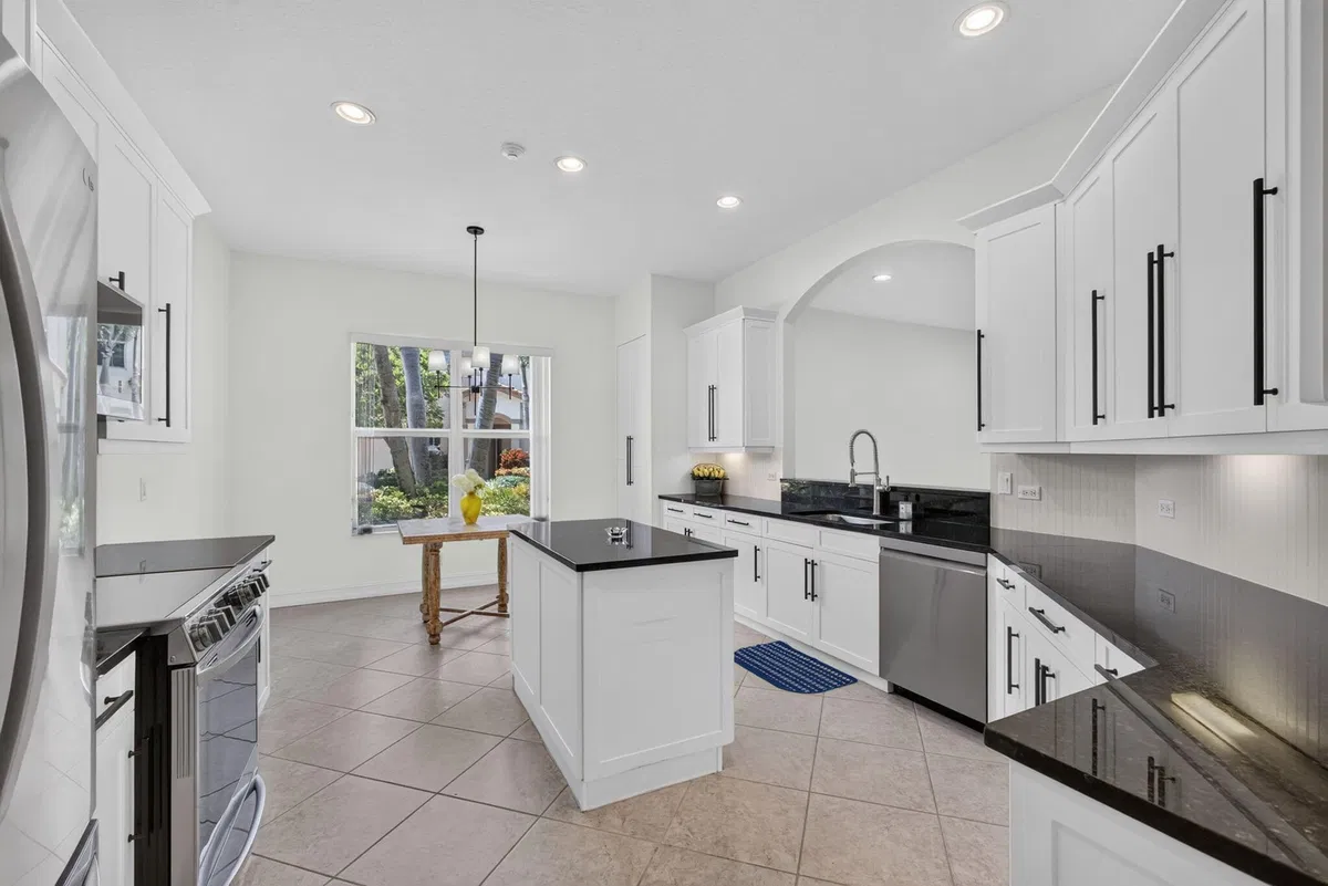 Residence photo 10