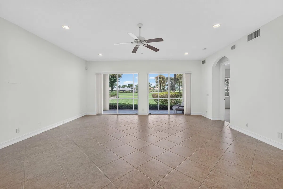 Residence photo 19