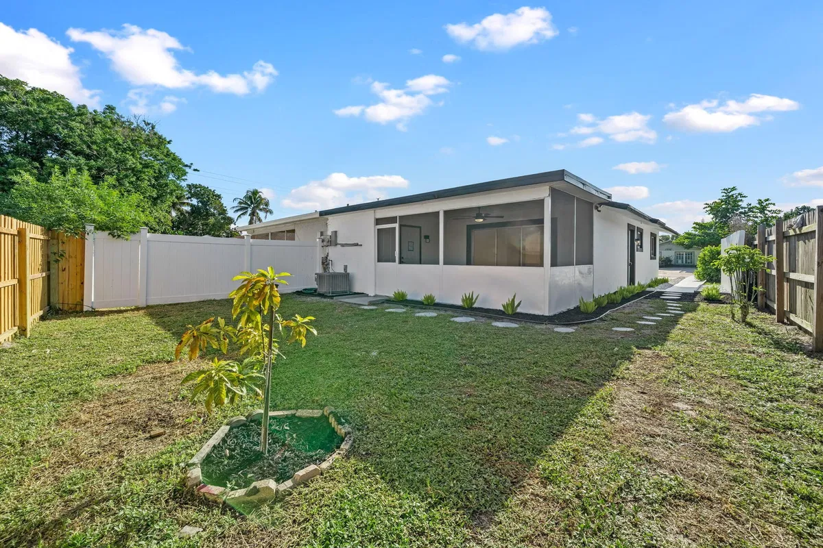 Residence photo 22