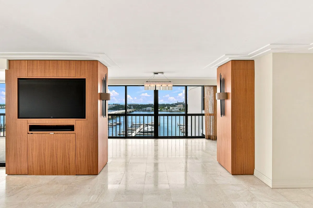 Waterview Towers Unit 1701 photo 7