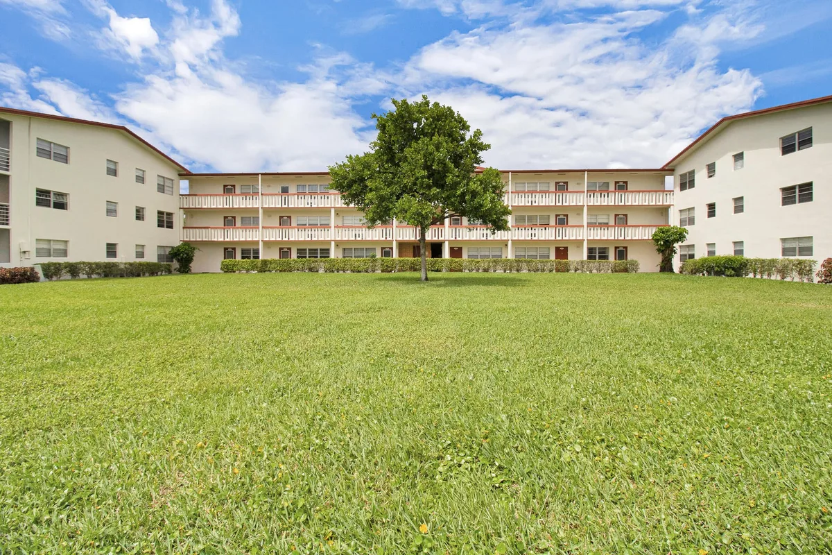 Residence photo 4