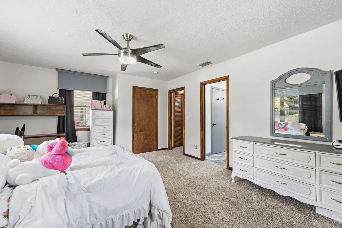  Residence photo 34