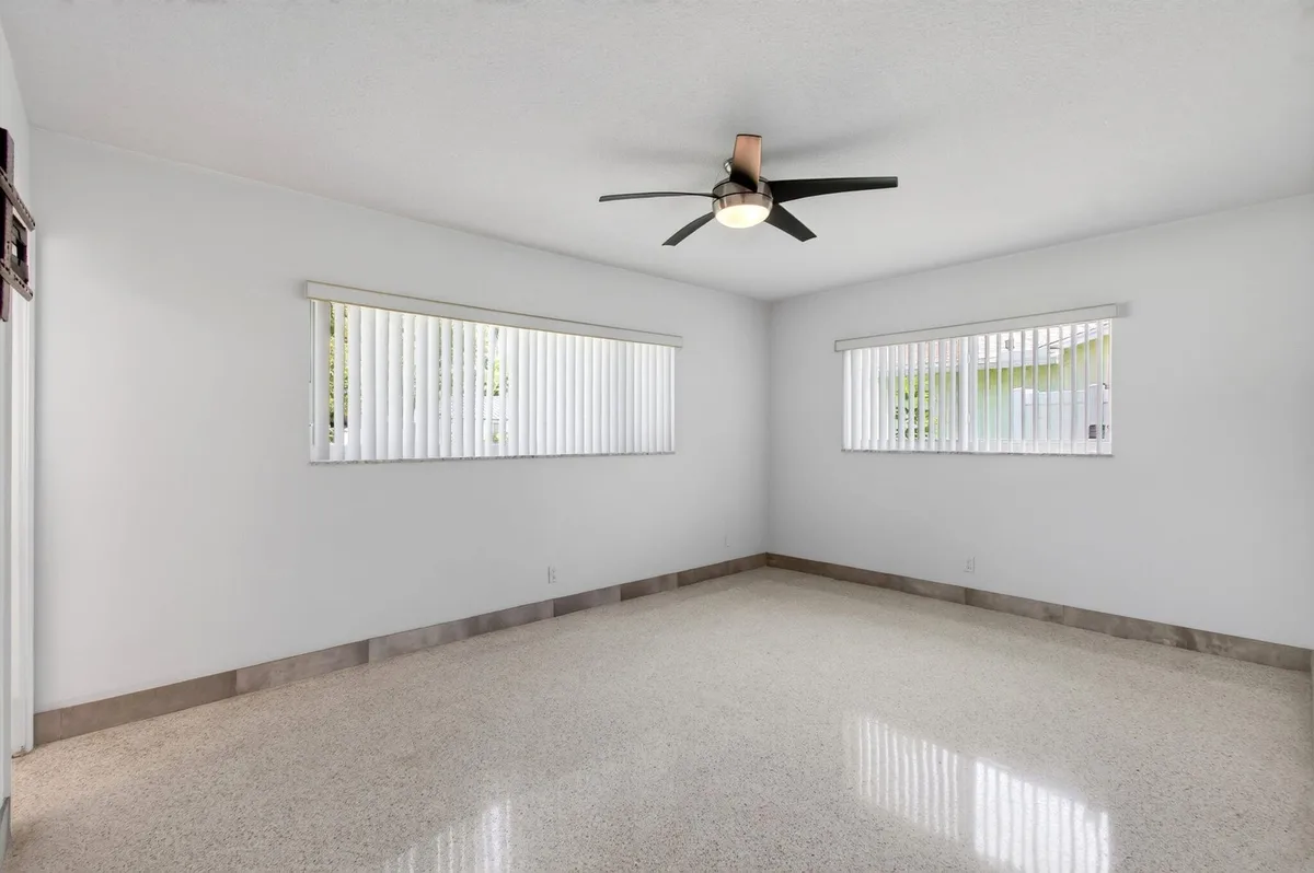 Residence photo 25